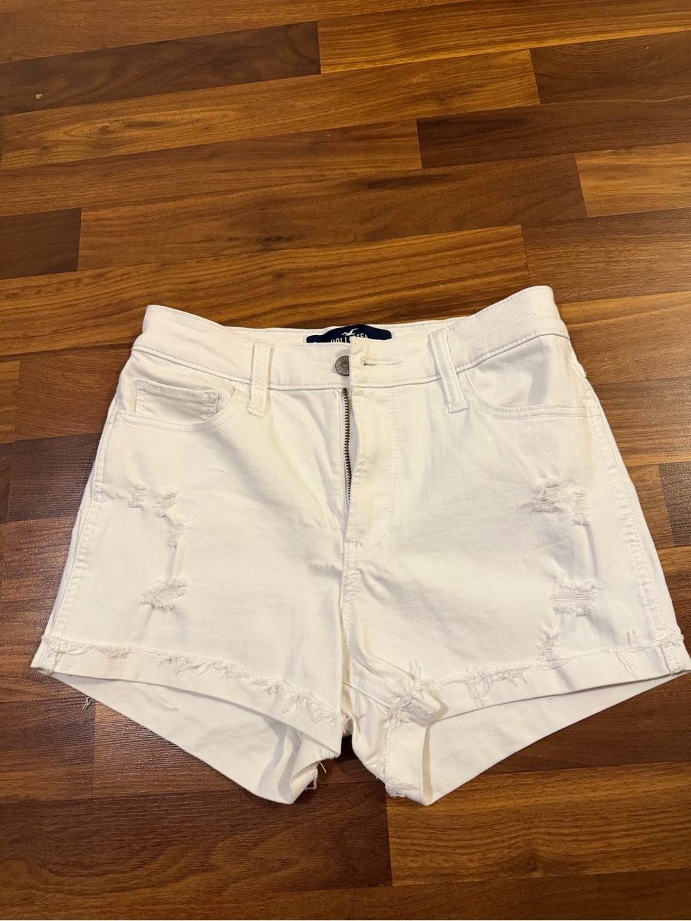 Hollister - Advanced Stretch High-Rise Denim Short 3"